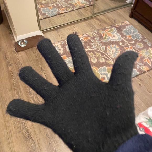 Men’s Heat Core Touchscreen Compatible Gloves (Two Pairs Included) - Picture 2 of 6